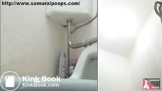 Hot Japanese chick shitting and pissing - Unsensored Japanese scat porn videos