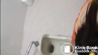 Japanese Girls Filmed Shitting
