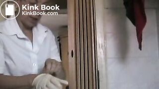 in die Wanne gekackt