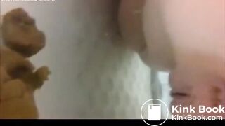 Girl Shitting Underwater