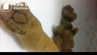 Girl Shitting Underwater