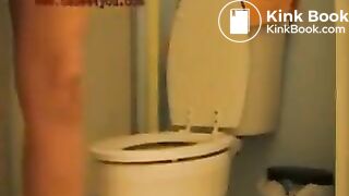 pornativecom - Pornativecom - Lady Pooping And Farting On Toilet_2