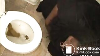 AmazingGirlsPooping (1)