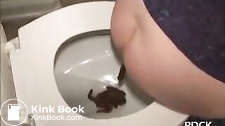 AmazingGirlsPooping (1)