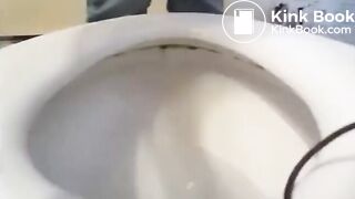 Amateur Babe Pooping #20