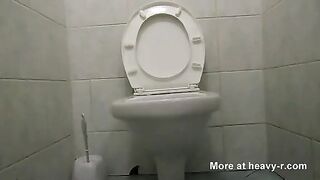 Pissing And Shitting On Cam