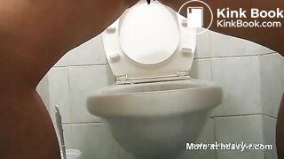 Pissing And Shitting On Cam