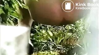 Voyeur Outdoor Pooping