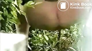 Voyeur Outdoor Pooping
