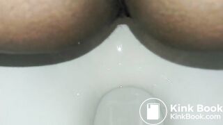 Toilet poop