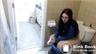 Chubby Brunette Toilet Shit