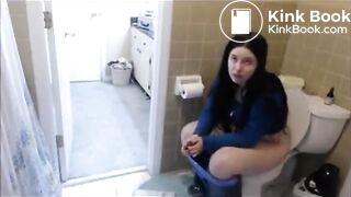 Chubby Brunette Toilet Shit