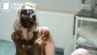 shit-on-her-face saugeil