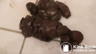 Scat bitch loves to show off
