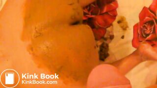 shit play smearing on hur on ass and y pee on hur