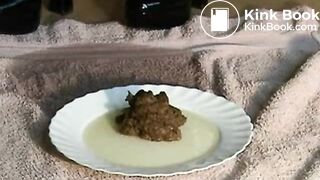 Amateur Milf Shitting On A Plate