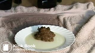 Amateur Milf Shitting On A Plate