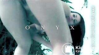 Beatifull young girls pooping big dumps