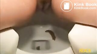 AmazingGirlsPooping (2)