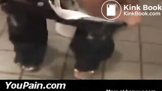 girl pooping at restaurants toiletmp4