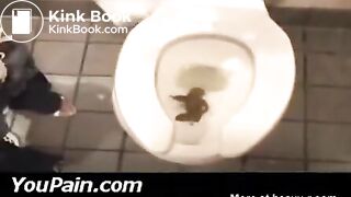 girl pooping at restaurants toiletmp4