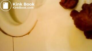 naugty arab girl pooping