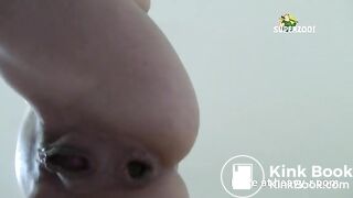 MILF Dropping Turd Bombs