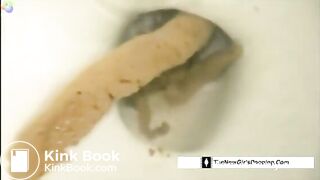 Ebony Babe Dumps A Huge Shit