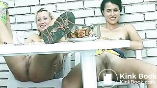 Lebians Eating And Pissing