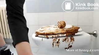 Extreme Messy Scat Play