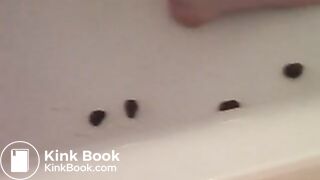 0kaviar-teen_in_der_badewanne