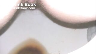 Wife takin a wet shit