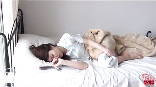 Asian Teen Morning Poop