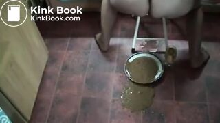 Brazilian Chubby House Wife Shitting