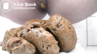 Amateur Babe Pooping #26