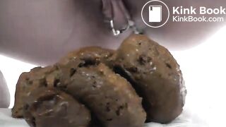 Amateur Babe Pooping #26