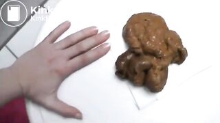 Amateur Babe Pooping #26