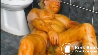 Scat Mature Makes A Mess