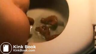Amateur Babe Pooping #41