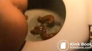 Amateur Babe Pooping #41