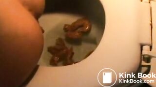 Amateur Babe Pooping #41