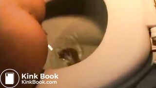 Amateur Babe Pooping #41