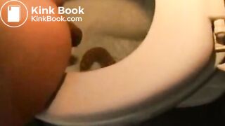 Amateur Babe Pooping #41