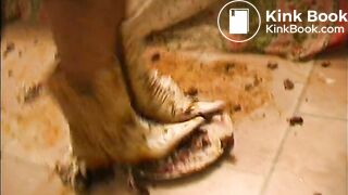 Scat_on_white_Buffalo_Boots