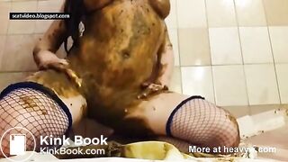 Slut Eating And Smearing Shit