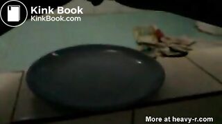 Black girl takes a dump on a platemp4