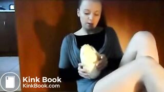 Perfect Teen Shitting