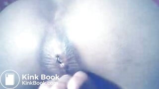 girl_plays_on_webcam_then_poops