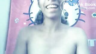 girl_plays_on_webcam_then_poops