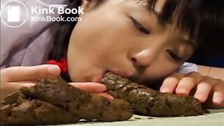 Cute Asian Babe Worships her poop